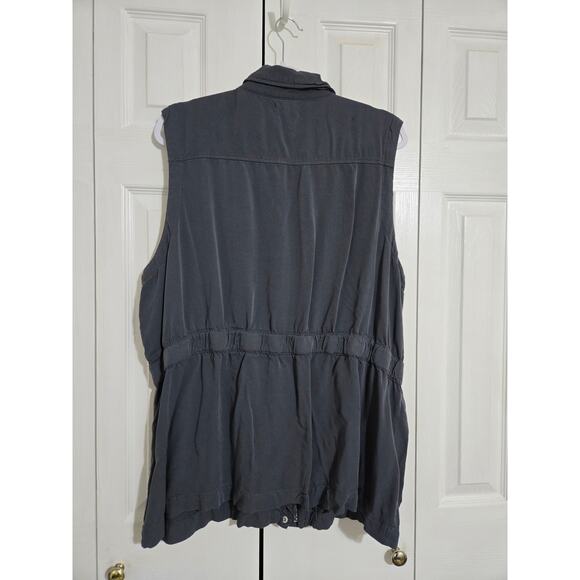 Maurices size 2 women's gray zip up x waist vest - Picture 5 of 11